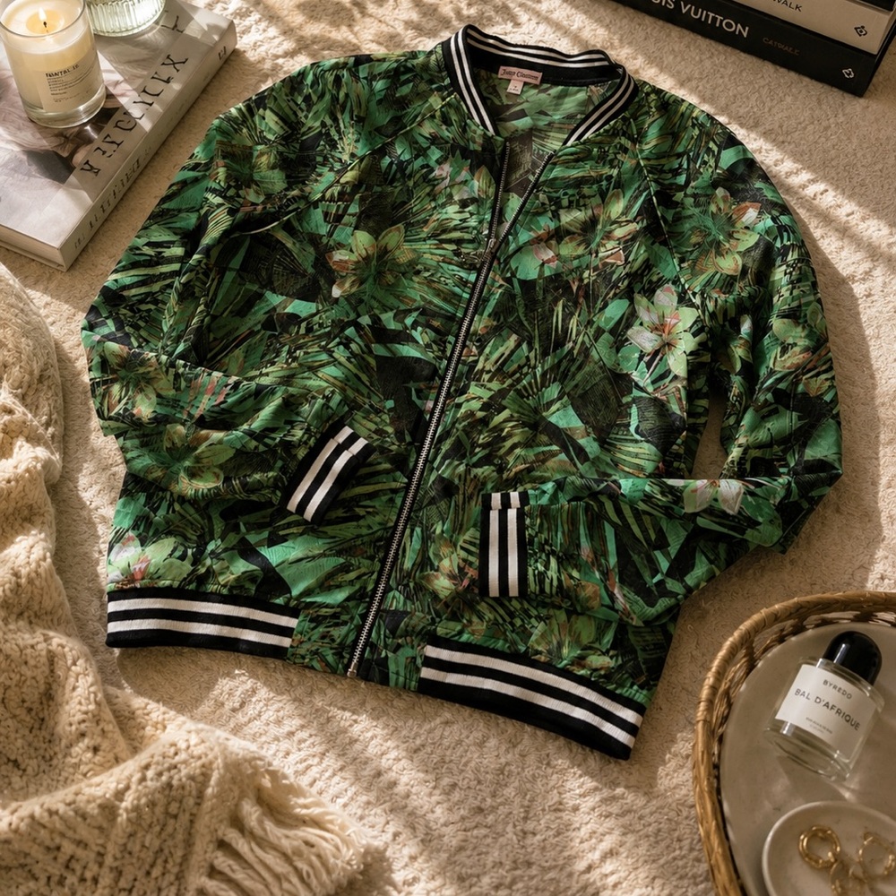 Juicy Couture Green Tropical Print Bomber Jacket like New - Picture 4 of 5